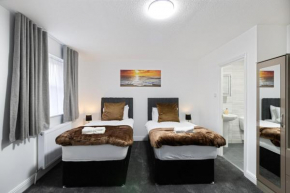 Roomy 3 bedroom house, 2 baths Barnet